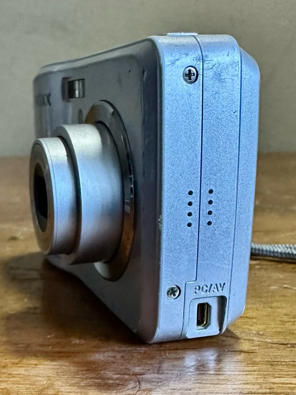 Pentax Optio E40 8.1MP Compact Point & Shoot Digital Camera